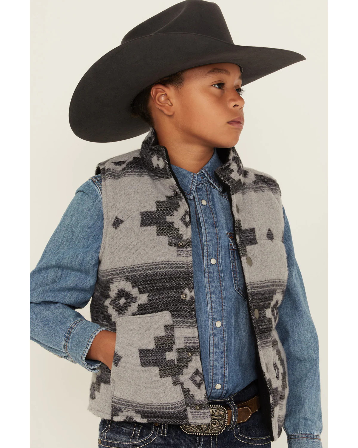 Cody James Boys' Sunset Reversible Jacquard Puffer Vest - Image 2